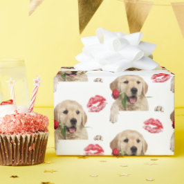 Papel De Presente Recuperador de ouros com rosa e beijos
