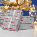 Papel De Presente Red Felry Christmas Em Flocos De Neve<br><div class="desc">Texto de Natal Vermelho sobre flocos de neve brancos e fundo de cinza macio.</div>