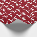 Papel De Presente Reindeer Red White Christmas Wrappaper<br><div class="desc">Reindeer Red White Christmas Wrapping Paper e Holiday Gift Wrap com renas com galhadas correndo pelo design.  Um design de papel de embrulho de excelente para os feriados de Natal.</div>