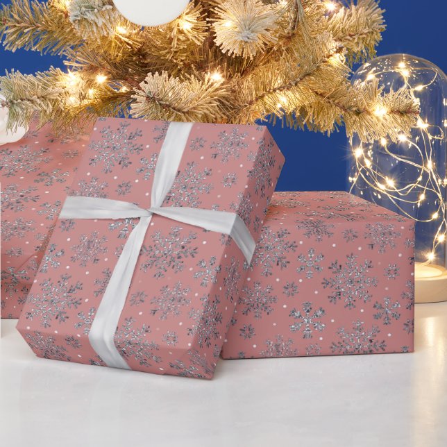 Papel De Presente Rosa de Natal Dourado com Flocos de Neve Elegantes (Feriados)