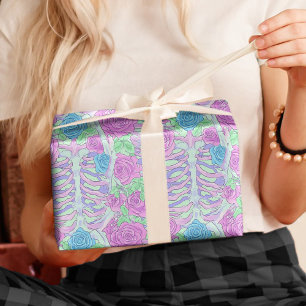 Papel De Presente Rosa Floral do Gótico Pastel e Esqueleto da gaiola