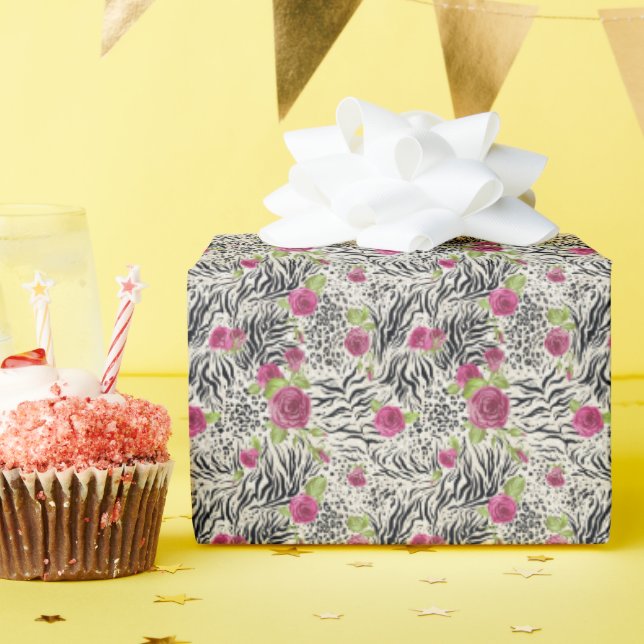 Papel De Presente Rosas No Padrão Animal (Festa de aniversário)