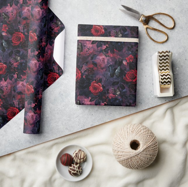 Papel De Presente Rosas Vermelhas e Borboletas Góticas Românticas e  (Artesanato)
