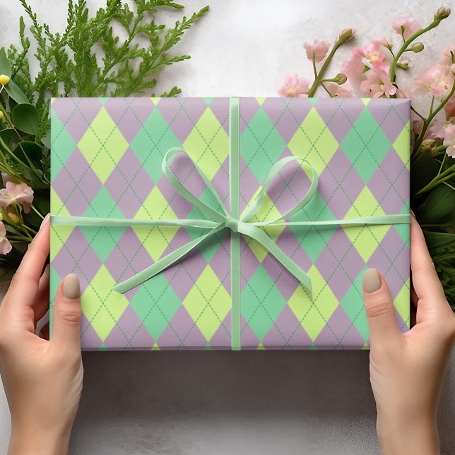 Papel De Presente Roxo Elegante e Garota Argyle Verde (Cute Green, Purple and Lime Argyle Pattern. Childrens Birthdays, St Patrick's Day. Diamonds Pattern)