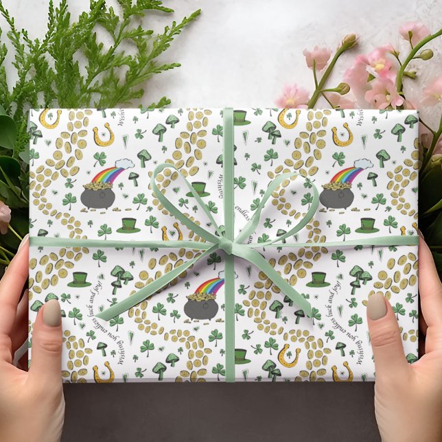 Papel De Presente Rua, Pote do duende do dia de Patrick, Dourado (St Patrick's Hand-Drawn Design in Black Ink. Pot of Gold, Shamrocks, Green Clovers, Horseshoe, Coins)