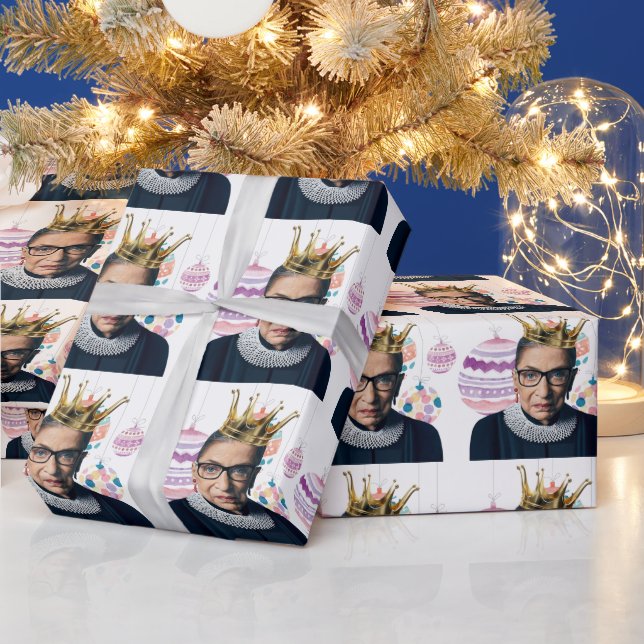 Papel De Presente Ruth Bader Ginsburg com as bolas de Natal (Feriados)
