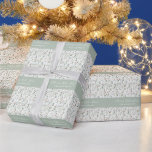 Papel De Presente Sage Green Christmas — presente botânico mínimo mo<br><div class="desc">Folhagem mínima moderna,  guião verde de Natal,  molho de presente personalizado de Natal. A mão pintada de eucalipto,  folhagem mínima e coroa rattan moderna dão a este cartão de feriado uma sensação luxuosa. Em verdes clássicos,  castanhos e cinzentos.</div>