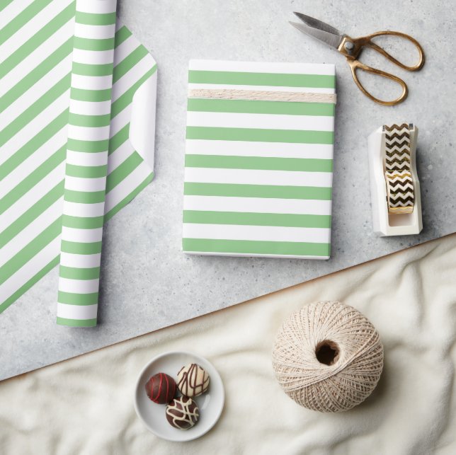 Papel De Presente Sage leve simples verde e branco riscado (Artesanato)