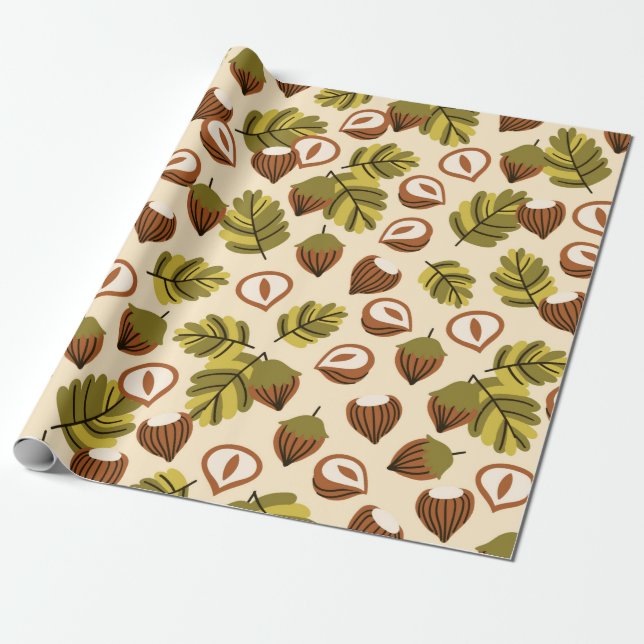 Papel De Presente Seamless pattern with hazelnut leaves and acorns. (Desenrolado)