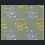 Papel De Presente segundo Casado Aniversário Cotton Lily do Vale<br><div class="desc">Para uma fonte vintage divertida no seu aniversário de casamento de segundo que se misturará bem com o seu decoro. Estou disponível para qualquer personalização que você quiser,  apenas me mande mensagem e eu volto para você!</div>