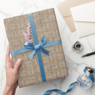 Papel De Presente Setas em Linho Caramelo