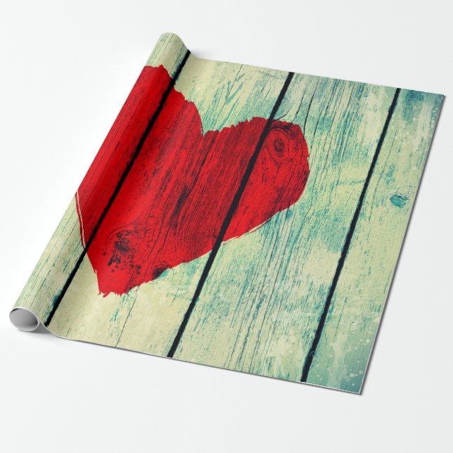 Papel De Presente Símbolo de amor na velha parede de madeira (Desenrolado)