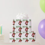 Papel De Presente Snowman Christmas Stocks On White Personalizado<br><div class="desc">Este doce papel de embrulho de Natal personalizado apresenta uma fotografia de uma meia vermelha e verde com um adorável boneco de neve vestido com um lenço de xadrez sazonal e um chapéu colocado sobre um fundo branco. Preencha o campo modelo com seu nome, remova esse texto ou clique em...</div>