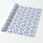 Papel De Presente Snowy Christmas Toile | solteiro azul<br><div class="desc">paisagens de neve com bolas e arcos de férias escondidos em estilo de galeria desenhada à mão</div>