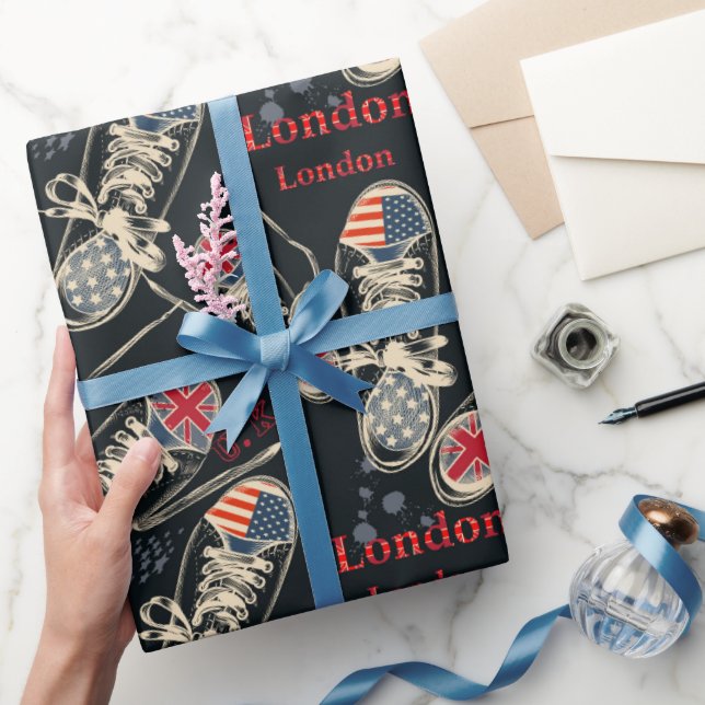 Papel De Presente Sports Boots Fashion Pattern  (Presentear)