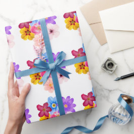 Papel De Presente Spring Harmony - Mixed Watercolor Flower Bouquet