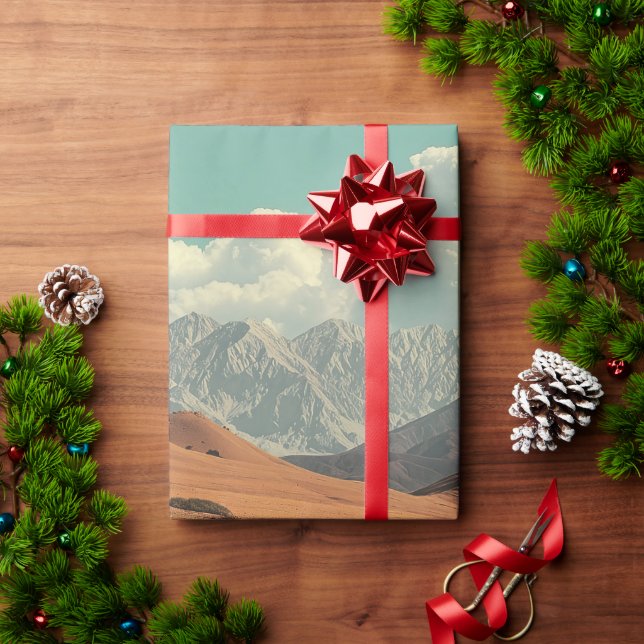 Papel De Presente Surreal Desert and Lake with Goldfish (Presente de Natal)