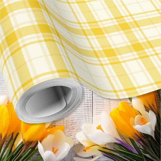 Papel De Presente Tartan - Amarelo Pastel a Amarelo Escuro (Tartan - Pastel Yellow to Dark Yellow Wrapping Paper by Leapfroglisics Shop)