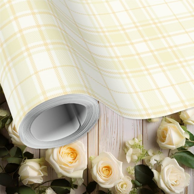 Papel De Presente Tartan - Várias Matizes de Amarelo Pastel (Tartan - Several Hues of Pastel Yellow Wrapping Paper by Leapfroglisics Shop)