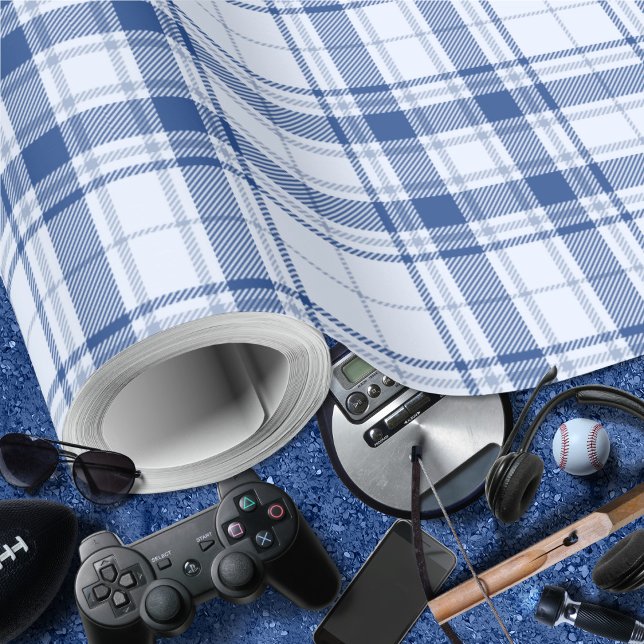 Papel De Presente Tartan - Vibrante Pastel azul a Marinho azul (Tartan - Vibrant Pastel blue to Navy Blue Wrapping Paper by Leapfroglisics Shop)