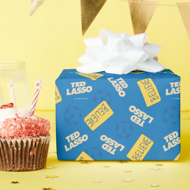 Papel De Presente Ted Lasso Soccer Patterno (Festa de aniversário)