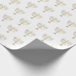 Papel De Presente Teste padrão Dourado de Hanukkah Menorah do falso<br><div class="desc">Envolva seus presentes no estilo esta época natalícia com nosso papel de embrulho elegante de Hanukkah. Estas características que simples mas de design um fundo branco com menorahs do ouro do falso repetiu em um teste padrão.</div>