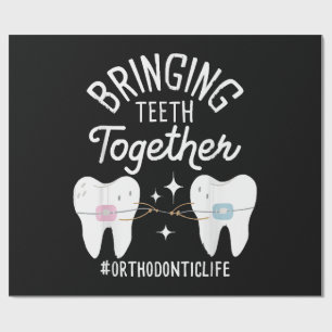 Papel De Presente Trazendo os Dentes Junto - Ortodontista 