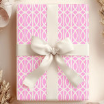 Papel De Presente Trellis Marroquino Rosa<br><div class="desc">Envolva seus presentes com elegância exótica usando este papel de embrulho chic com trellis marroquino. O delicado padrão de treliça rosa em um fundo branco crocante cria um visual moderno e sofisticado,  perfeito para adicionar um toque de desejo de viajar a qualquer ocasião.</div>