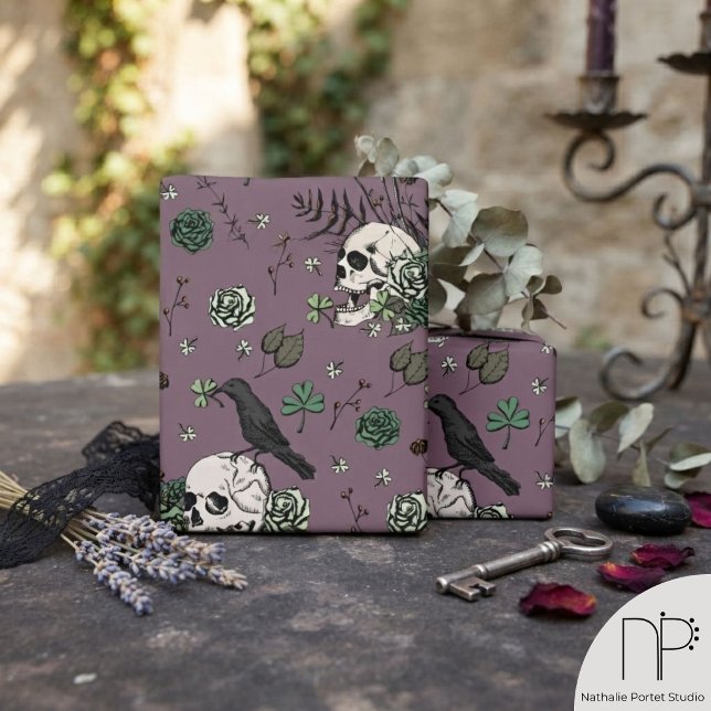 Papel De Presente Trelos Irlandeses Dia de São Patrício  (This Irish Skull Clovers St Patricks Day Gift Wrap features hand drawn ink art on plum purple)