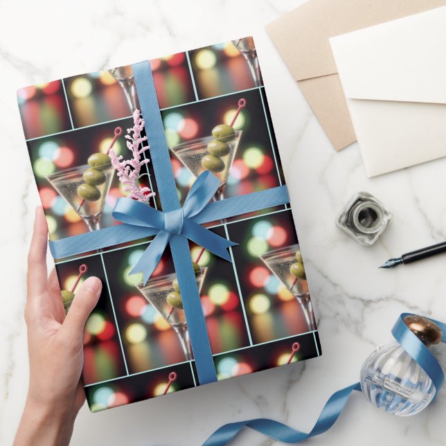 Papel De Presente Três Azeitonas num Vidro Martini (Presentear)