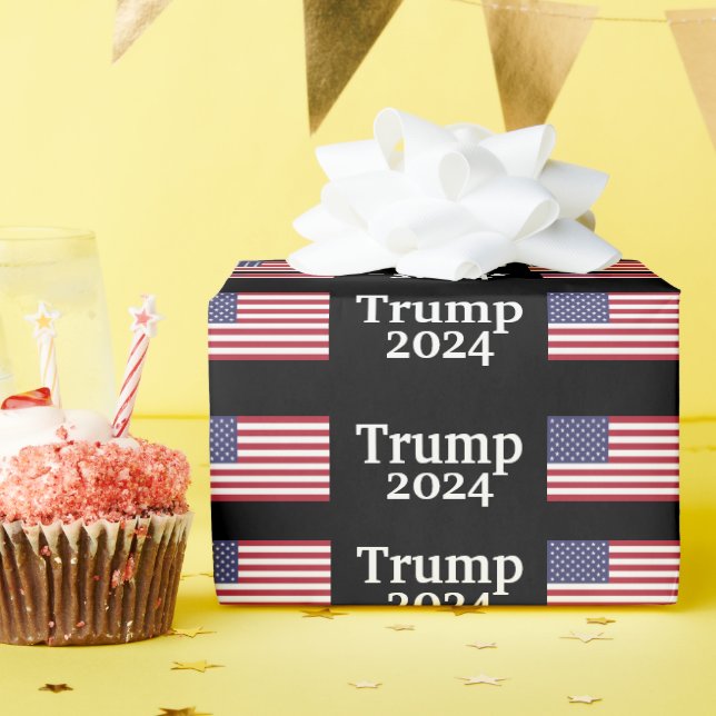 Papel De Presente Trump 2024 American Flag em Black (Festa de aniversário)