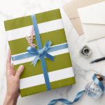 Papel De Presente Verde-oliva e Branco Clássico Horizontal<br><div class="desc">Papel de enrolamento horizontal em camadas lisas,  verde-oliva e branco</div>