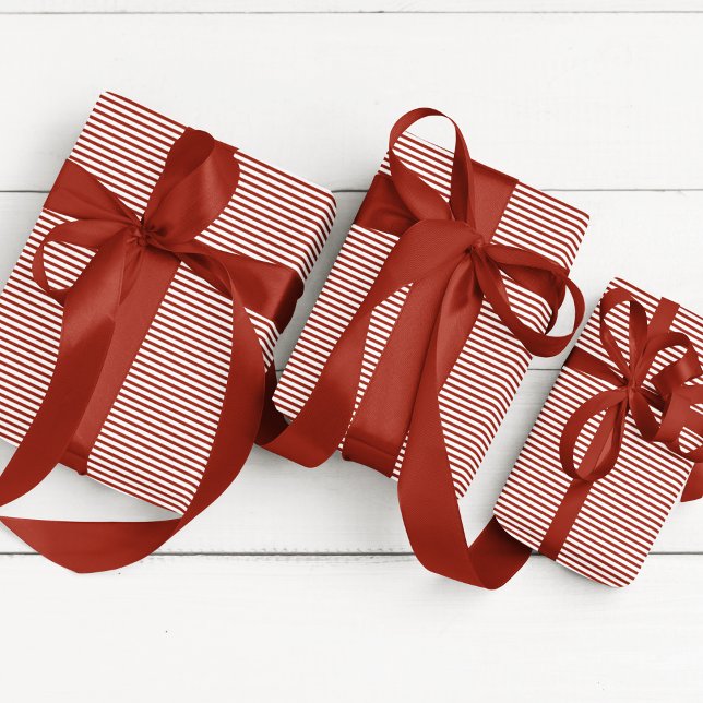 Papel De Presente Vermelho Escuro Elegante - Estirpado (Elegant Thin Striped Wrapping Paper with Dark Red and White Skinny Lines. Chic Fall Color Gift Wrap.)