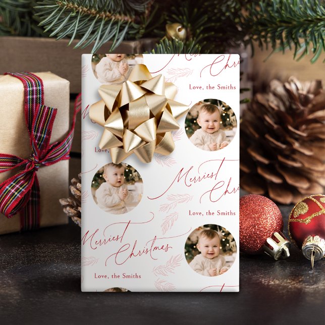 Papel De Presente Vermelho Moderno Script Feliz Natal Família 2 foto (Red Modern Script Merry Christmas Family 2 photo Wrapping Paper)
