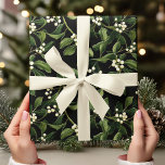 Papel De Presente Vintage Mistletoon Black Christmas<br><div class="desc">Elevem seu dom com este Vintage Mistletoe Christmas Wrapping Paper, apresentando um padrão de erro realista em um fundo preto impressionante. Este design festivo e elegante combina o charme de vintage com uma reviravolta moderna, perfeita para adicionar um toque de sofisticação aos presentes de férias. Ideal para aqueles que amam...</div>