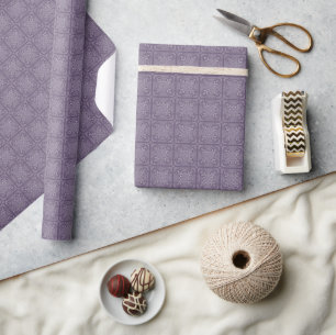 Papel De Presente White on Grape Purple Crochet Wrappaper