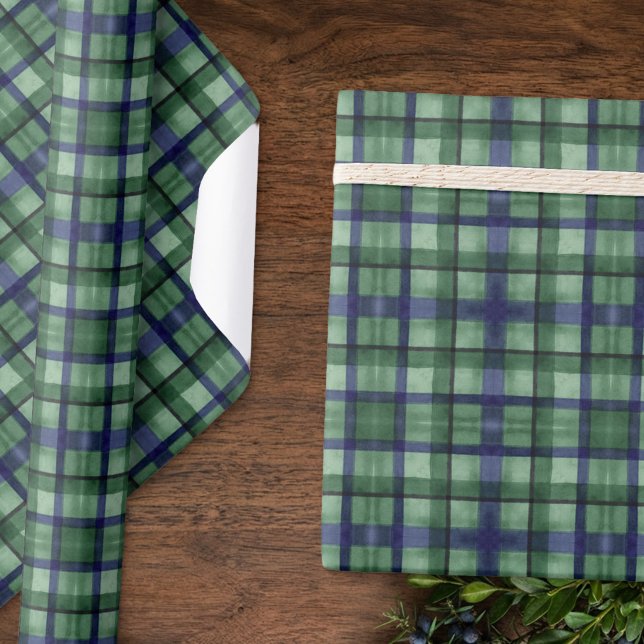 Papel De Presente Xadrez Preto Vigia em Verde e Azul (Tartan Gift Wrap from the Old Money Heritage Collection by Darling & May)