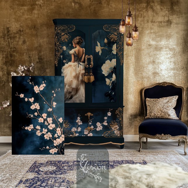 Papel De Seda Brilhos Florais Brancos Ramificações Marinho Fundo (Navy Blue, White tattered Floral Blossoms and branches, decoupage tissue paper.)