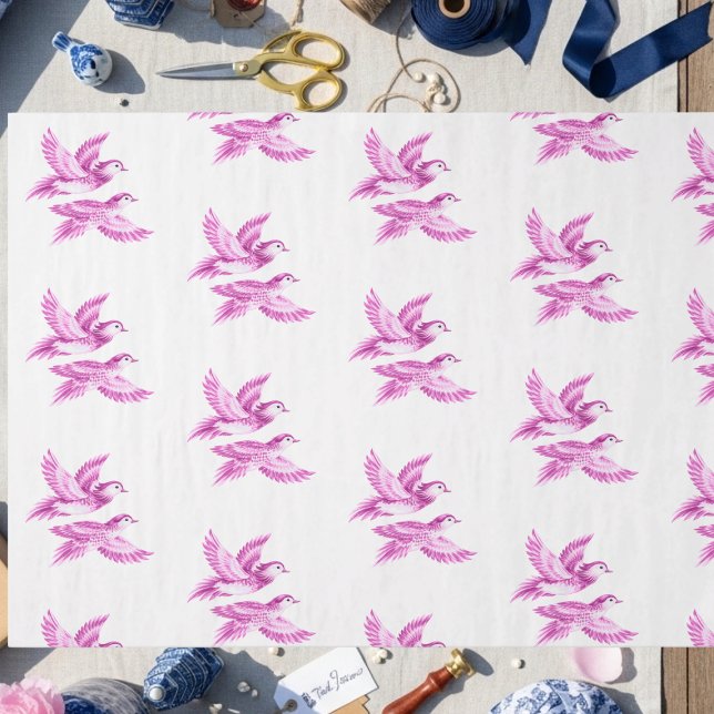 Papel De Seda Chinoiserie Blue Willow Pink Asain lovebirds (Chinoiserie Blue Willow Pink Asain lovebirds Tissue Paper)