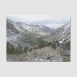 Papel De Seda Dirigindo pelas montanhas Snowy Sierra Nevada