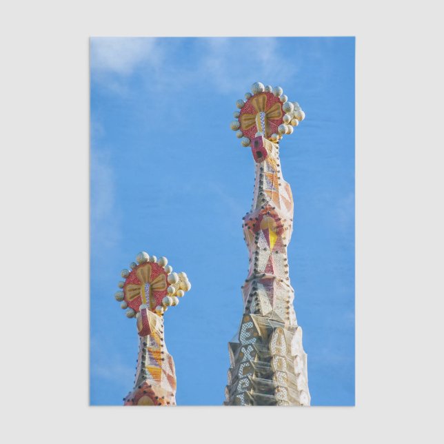 Papel De Seda Espires de La Sagrada Família em Barcelona, Espanh (Criador carregado)