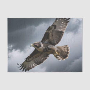 Papel De Seda Falcão Majestoso Voando em Nuvens de Tempestade
