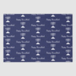 Papel De Seda Feliz Hanukkah Simple Menorah Padrão Azul<br><div class="desc">Feliz jornal de Natal Azul Hanukkah,  com um simples padrão menorah branco e design de tipografia de script. Com a inscrição personalizável branca,  você pode adicionar suas próprias informações. Um item festivo de férias para enviar presentes especiais e favores nesta temporada.</div>