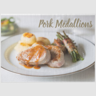 Papel De Seda Medalhões de porco filhotes com batatas e feijão