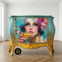 Mulher Glamour Vintage com Decoupage de Coquetel