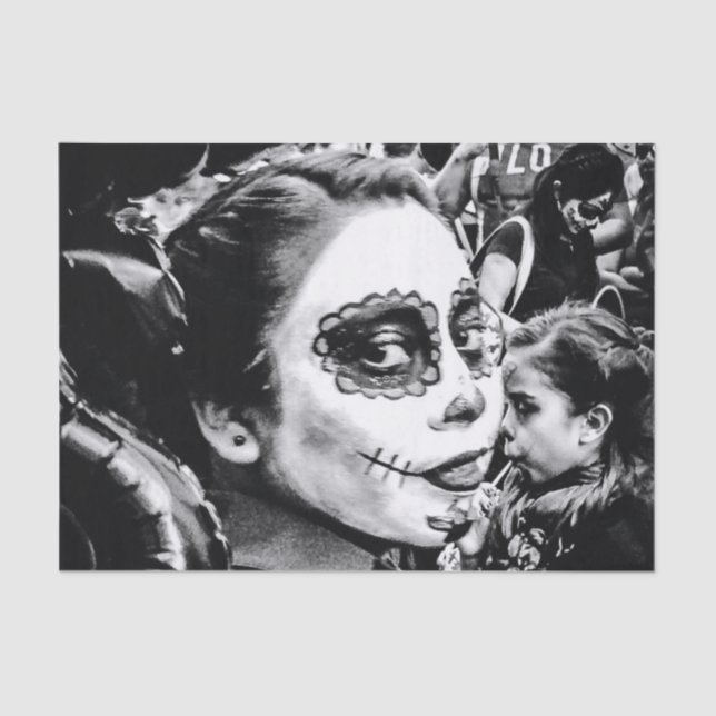 PAPEL DE SEDA SENHORA NO DIA DA MORTE DO COSTUME (Frente )