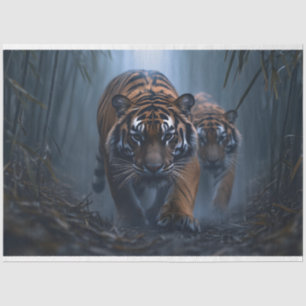 Papel De Seda Tigres Majestosos em uma Selva Foggy