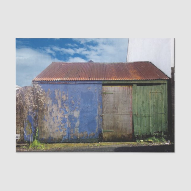 Papel De Seda Um Barn Feliz e Colorido (Frente )