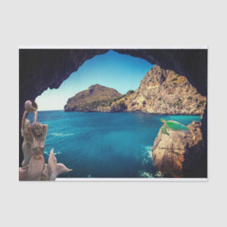 Papel para tecidos na caverna do mar