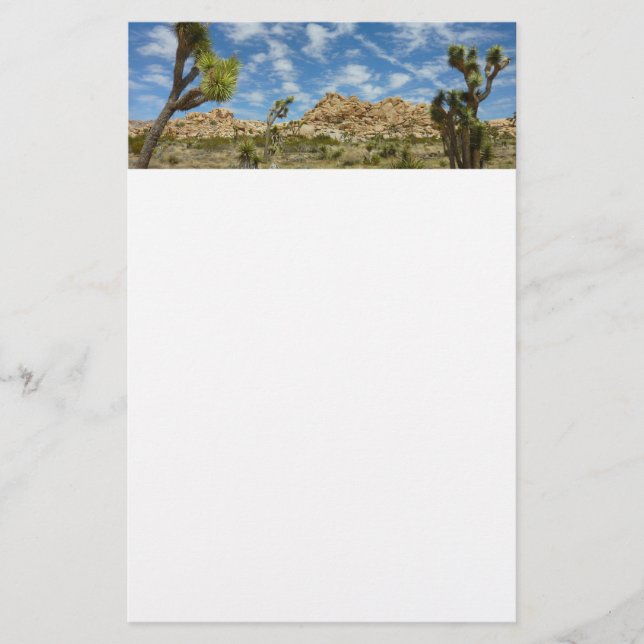 Papelaria Árvores de Josué e Paisagem Desértica com Céu Azul (Frente)
